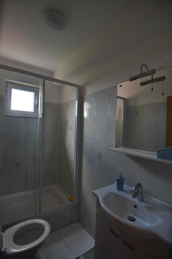 Apartman Luce ชิเบนิก ภายนอก รูปภาพ